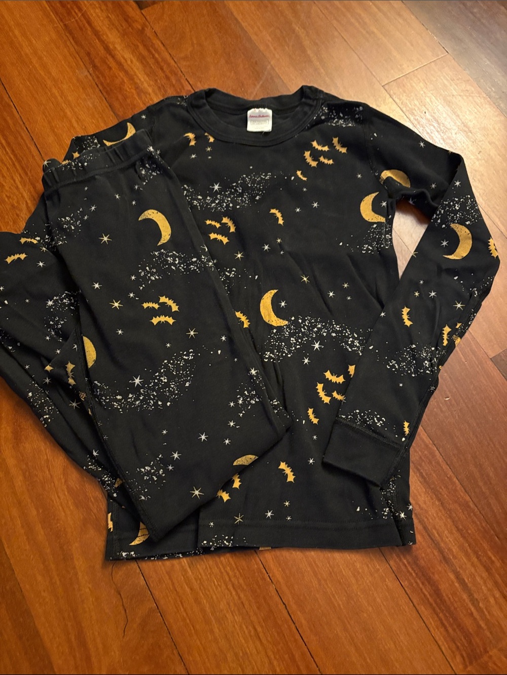 Hanna Andersson Black Pajama Set with Gold Moon & Star Print